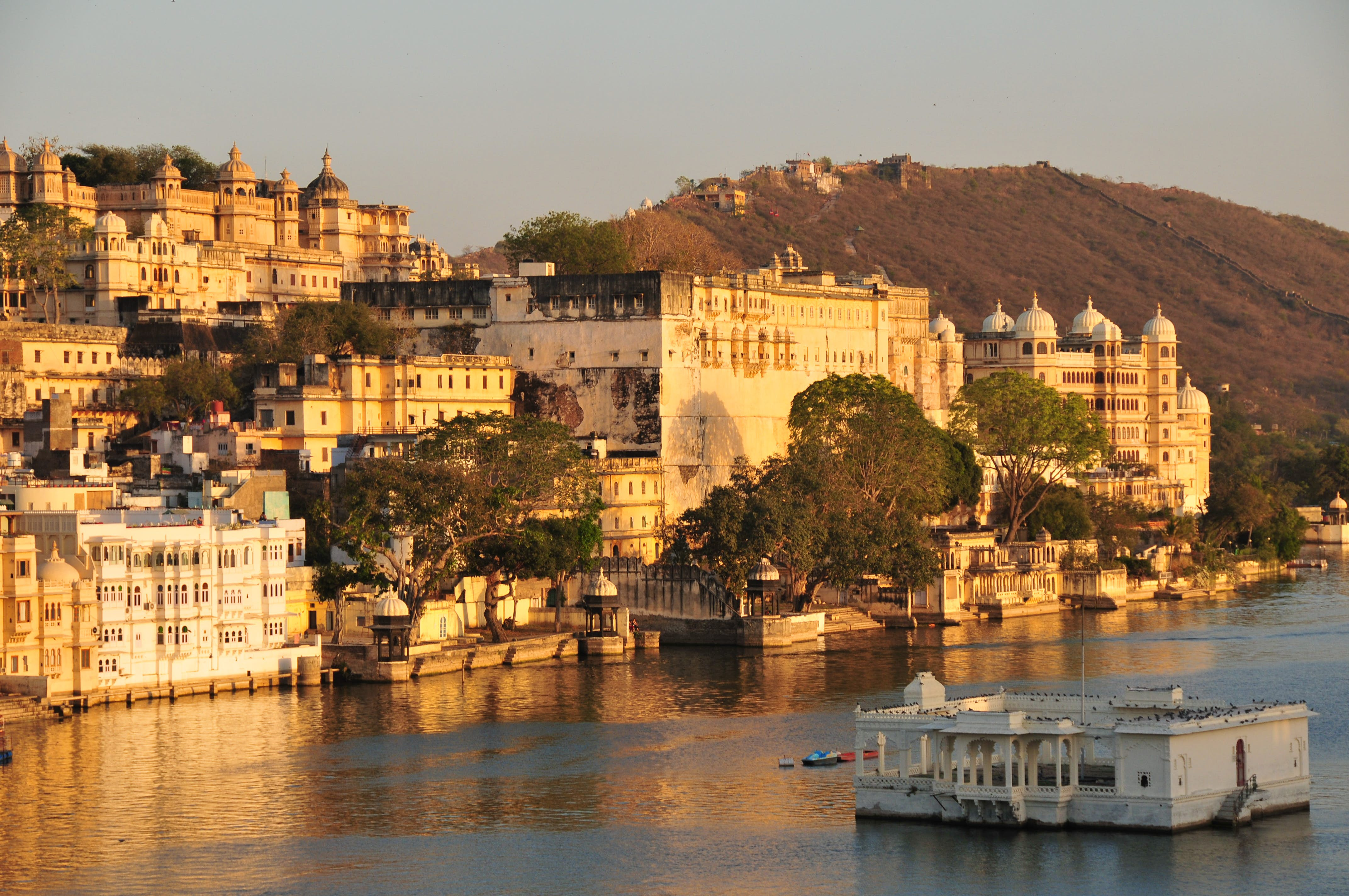 ajmer to udaipur taxi